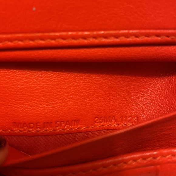 🌸🚫SOLD🚫 Authentic Vintage Christian Dior Leather Bifold Wallet - Picture 11 of 11